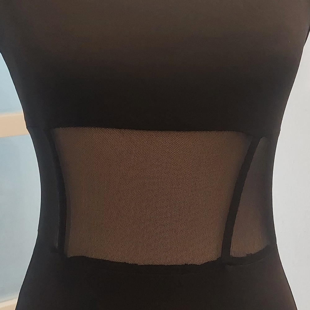 Chic Black Sheer Panel Chemise - Picture 3 of 9